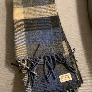 Abercrombie and Fitch Scarf